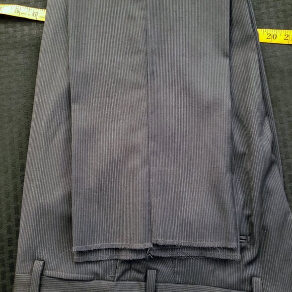 Saks Fifth Avenue, NWT, Navy Blue fine line pinstripe, 36 waist unhemmed - Picture 9 of 9
